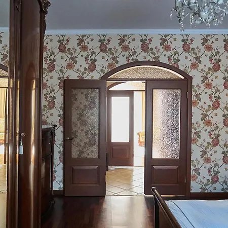 Classy In Good Neighbourhood Apartamento Riga