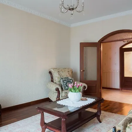Apartment Classy In Good Neighbourhood Riga